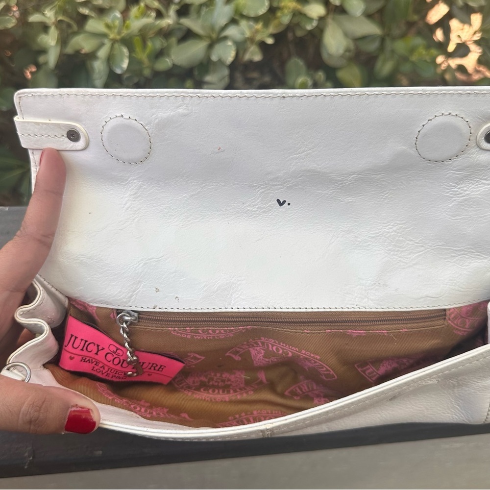 Juicy Couture Leather Silver and White Wristlet with Chain Accent - Picture 7 of 10